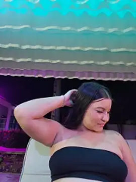 Pretty_Julieta Webcam show