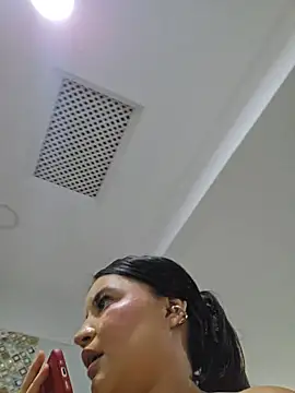 Pretty_Julieta: δωμάτιο απευθείας συνομιλίας