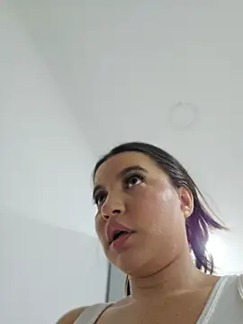 Pretty_Julieta's Live XXX Chat