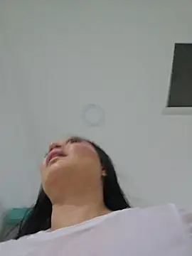 ห้องแชทสดของ Pretty_Julieta