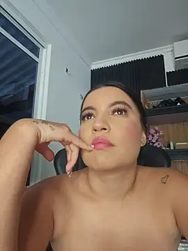 Pretty_Julieta Chat XXX in diretta