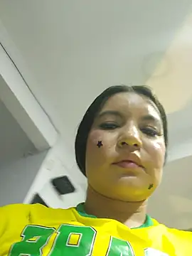 Pretty_Julieta's Live XXX Chat