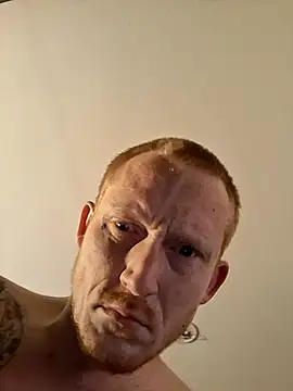 Lovemcurvy69 webkamerás műsora