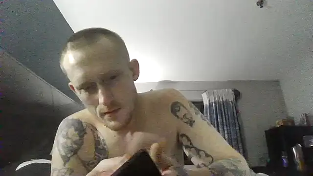 Lovemcurvy69's Webcam Show