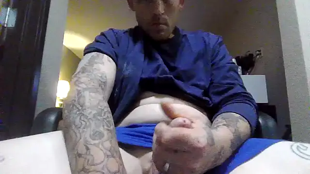 Lovemcurvy69's Webcam Show