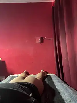 Nicooli25 Pertunjukan Webcam