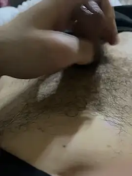 likemonster11: διαδικτυακό σόου στην κάμερα