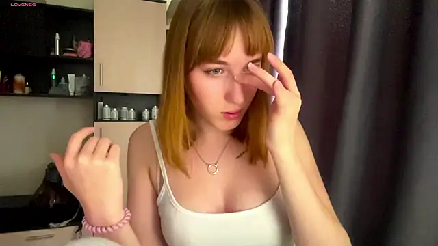 AquilineOrites Chat XXX live