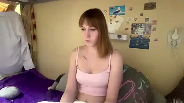 AquilineOrites' Live XXX Chat