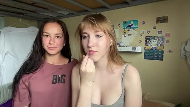 AquilineOrites' Live XXX Chat