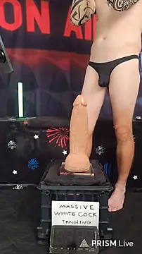 FantasyMan-BiWM Show in webcam