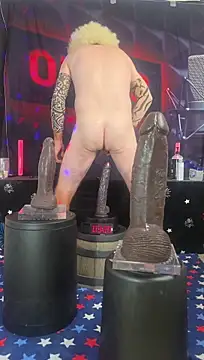 Show modela FantasyMan-BiWM na web-kameri