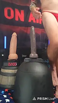 FantasyMan-BiWM Show in webcam