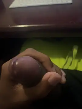 Show modela sexcboi69 na web-kameri