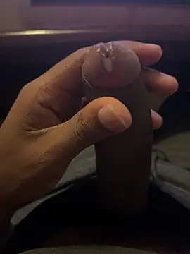 sexcboi69 网络视讯表演