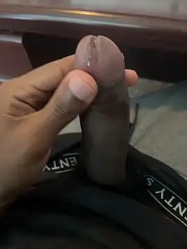 sexcboi69 Show in webcam