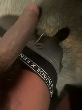 sexcboi69: διαδικτυακό σόου στην κάμερα