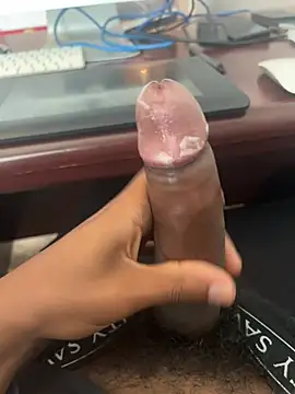 Pokazy przed kamerką – sexcboi69