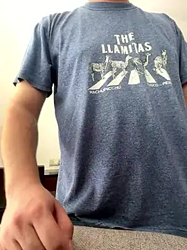 tato15152 Show in webcam