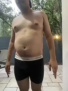 tato15152 Show in webcam