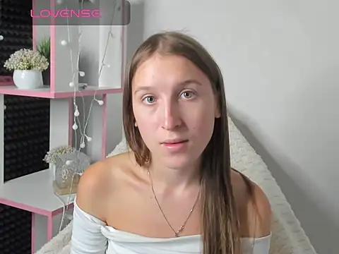 Xenia_paradise Adlı Modelin Canlı XXX Sohbeti