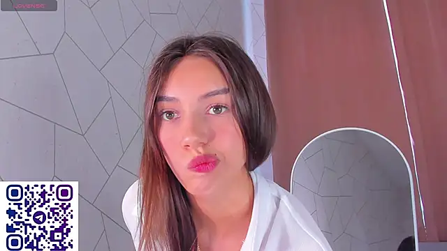 Tiffany-Grace Chat XXX in diretta