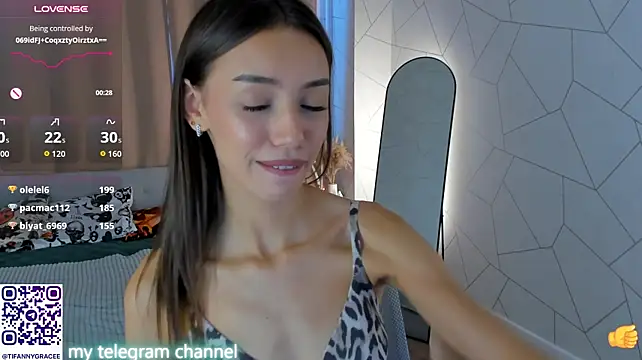 Tiffany-Grace Adlı Modelin Canlı XXX Sohbeti