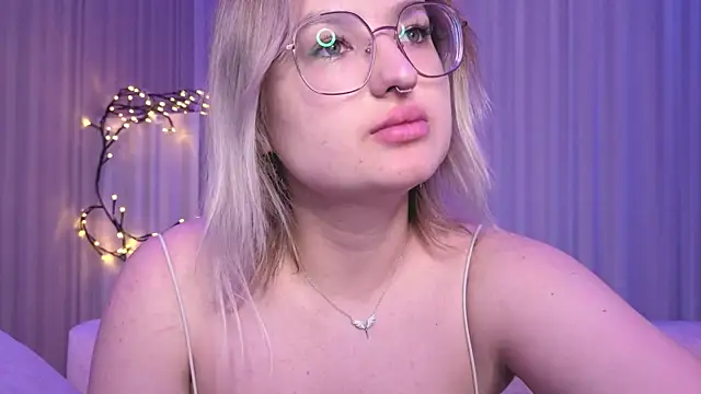 Banana_Bowl Show in webcam