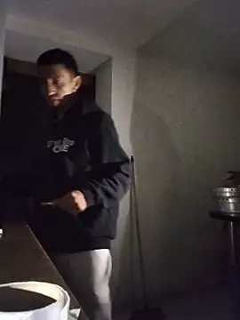 TuCanero23cm webkamerás műsora
