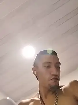 Show modela TuCanero23cm na web-kameri