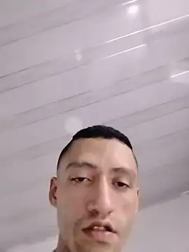 Živá chatovací místnost TuCanero23cm