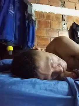 Pertunjukan Kamera Web TuCanero23cm