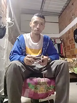TuCanero23cm Show in webcam