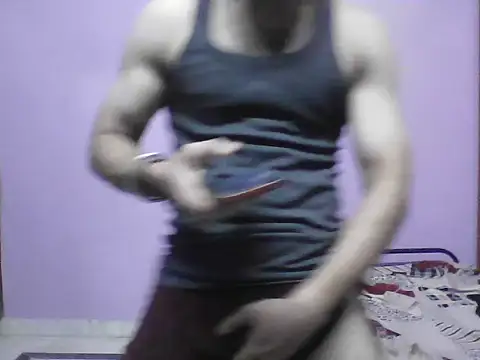Pokazy przed kamerką – TITE_PUSSY_LOVER