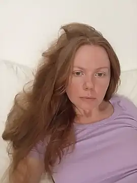 צ'אט XXX בשידור חי של ElaizaFlanagan