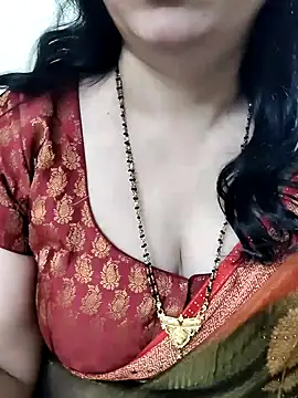 Yazhini-Cam Show in webcam