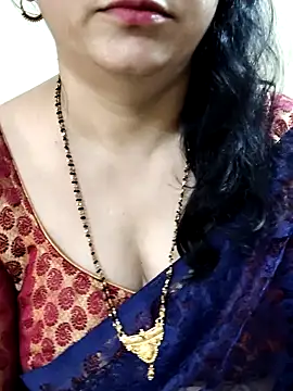 Yazhini-Cam's Webcam Show