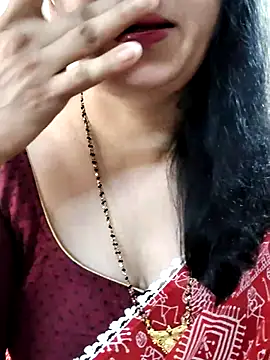 Yazhini-Cam's Webcam Show