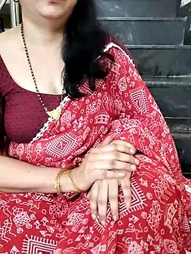 Yazhini-Cam Show Webcam