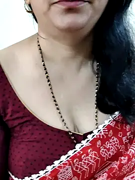 Yazhini-Cam Webcam show