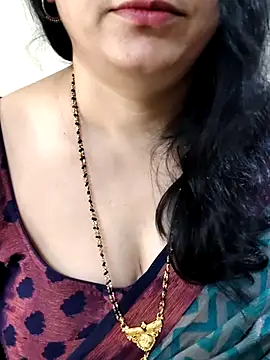 Yazhini-Cam Webcam-Show