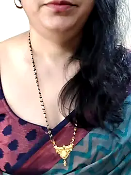 Yazhini-Cam Show Webcam