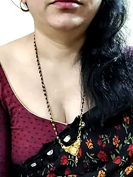 Yazhini-Cam's Webcam Show