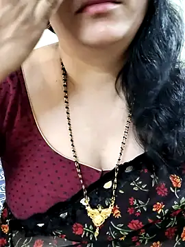 Yazhini-Cam's Webcam Show