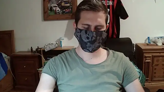 Živá chatovací místnost YoUnGbOy2018