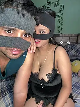 Model_bhabhi_couple Adlı Modelin Web Kamerası Şovu