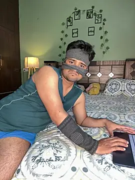 Show Webcam de Model_bhabhi_couple