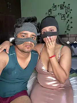 Model_bhabhi_couple Adlı Modelin Canlı XXX Sohbeti