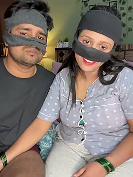 Webkamerová show Model_bhabhi_couple