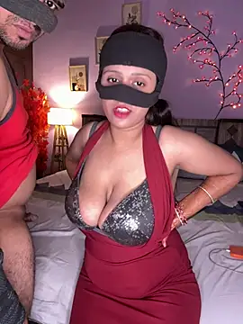 Niharika_model_bhabhi: διαδικτυακό σόου στην κάμερα